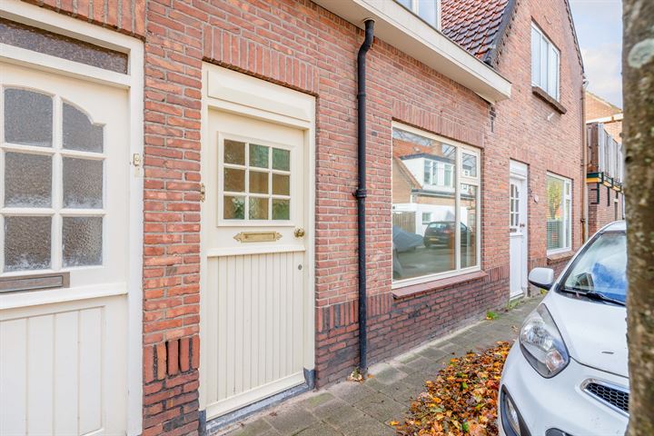 Bekijk foto 4 van Emmastraat 4