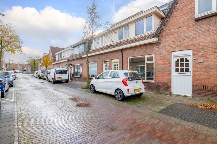 Bekijk foto 35 van Emmastraat 4