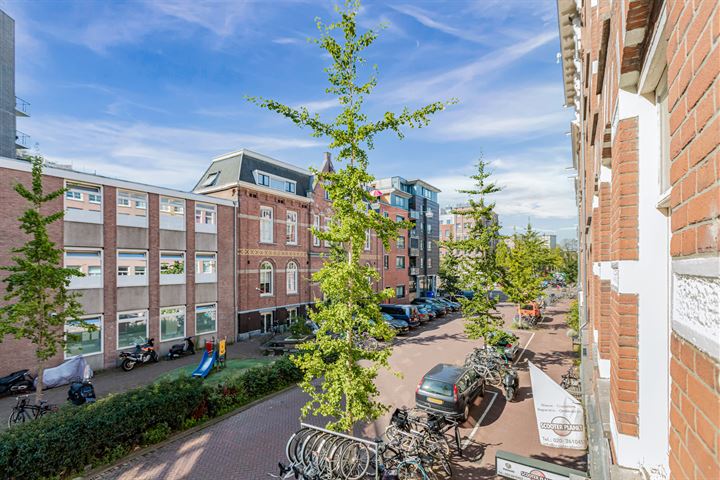 View photo 26 of Van Oldenbarneveldtstraat 112