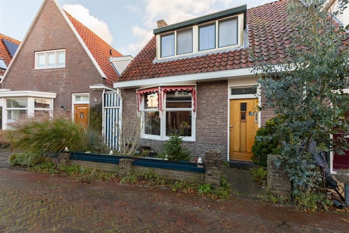 Bekijk foto 4 van Jacob Backerstraat 25