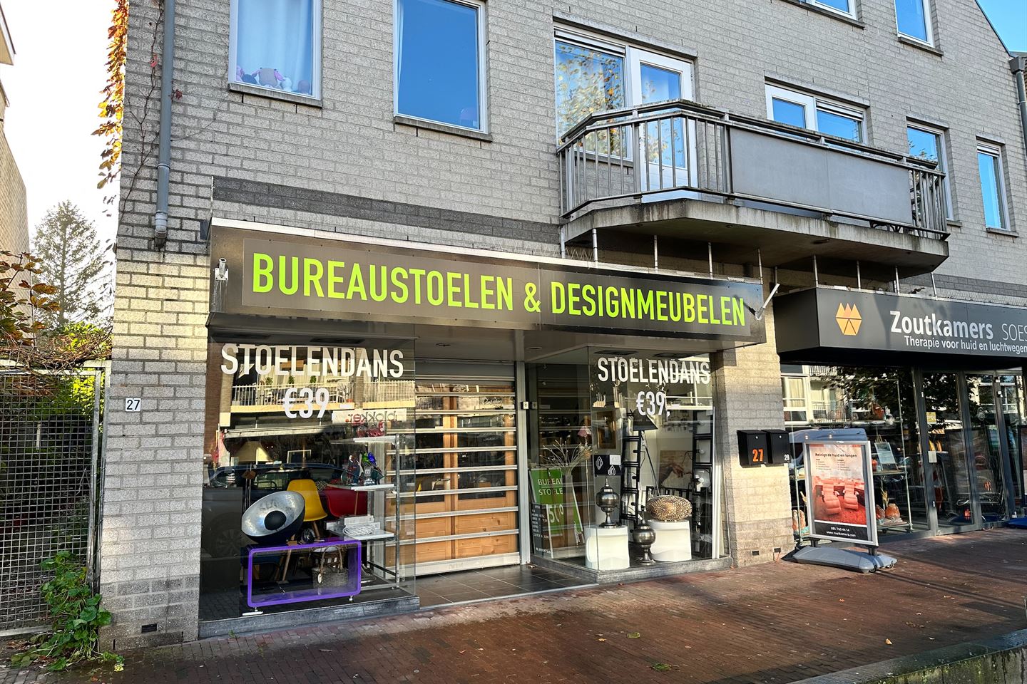 Bekijk foto 1 van van Weedestraat 27