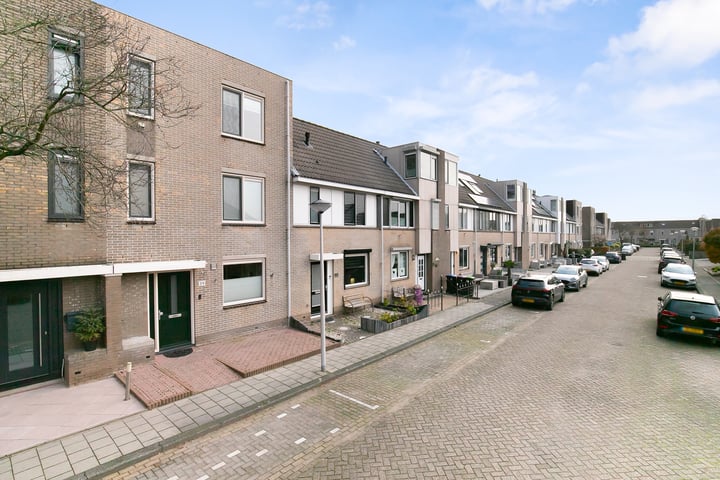 Bekijk foto 33 van Annette Versluys-Poelmanstraat 41