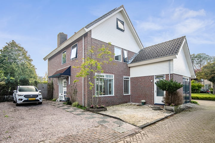 Bekijk foto 4 van C Lelystraat 15