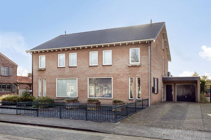 Bekijk foto 4 van Valkenierstraat 102