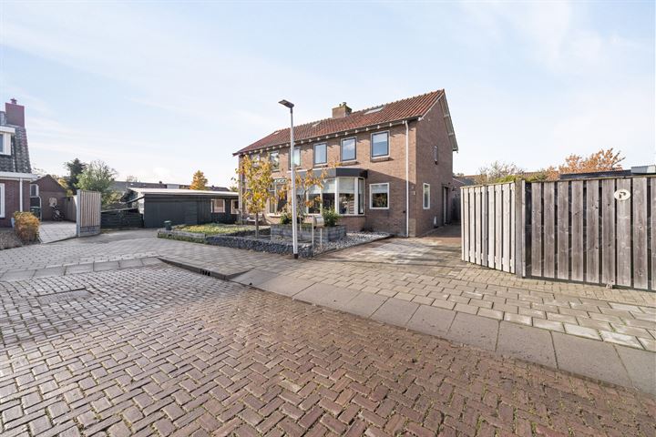 View photo 55 of Hobbemastraat 13