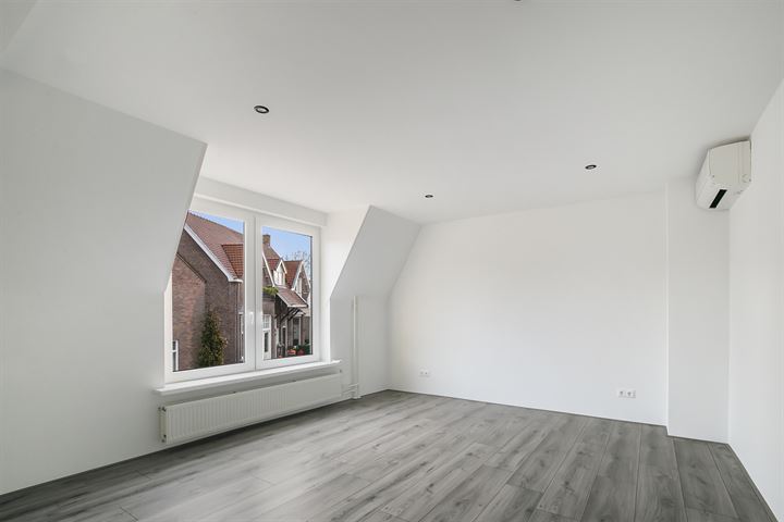 Bekijk foto 17 van Roestenbergstraat 31