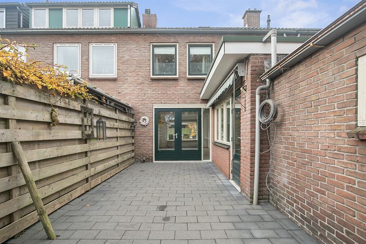 Bekijk foto 17 van Korenbloemstraat 6