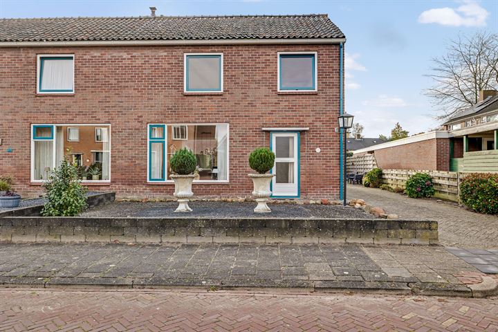 Bekijk foto 2 van Fledderusstraat 24