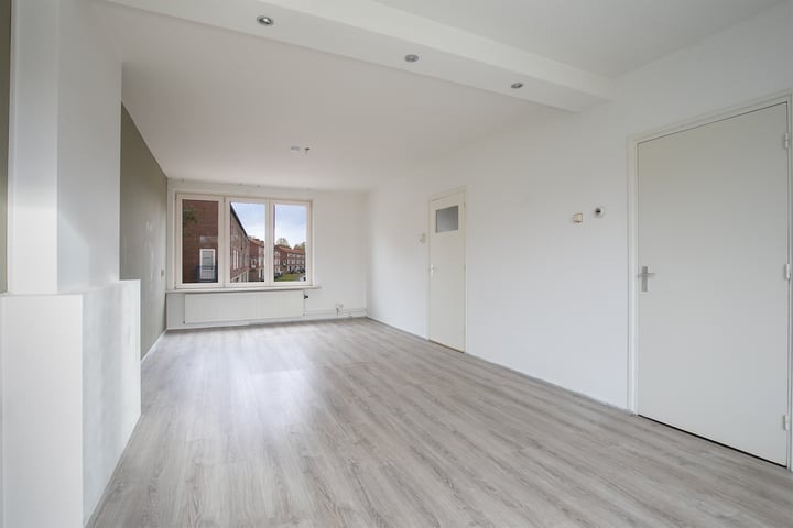 Bekijk foto 3 van Opalinestraat 81