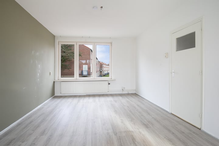 Bekijk foto 4 van Opalinestraat 81