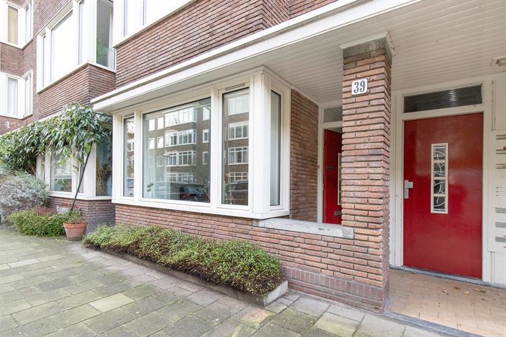 Bekijk foto 1 van Esmoreitstraat 39-HS