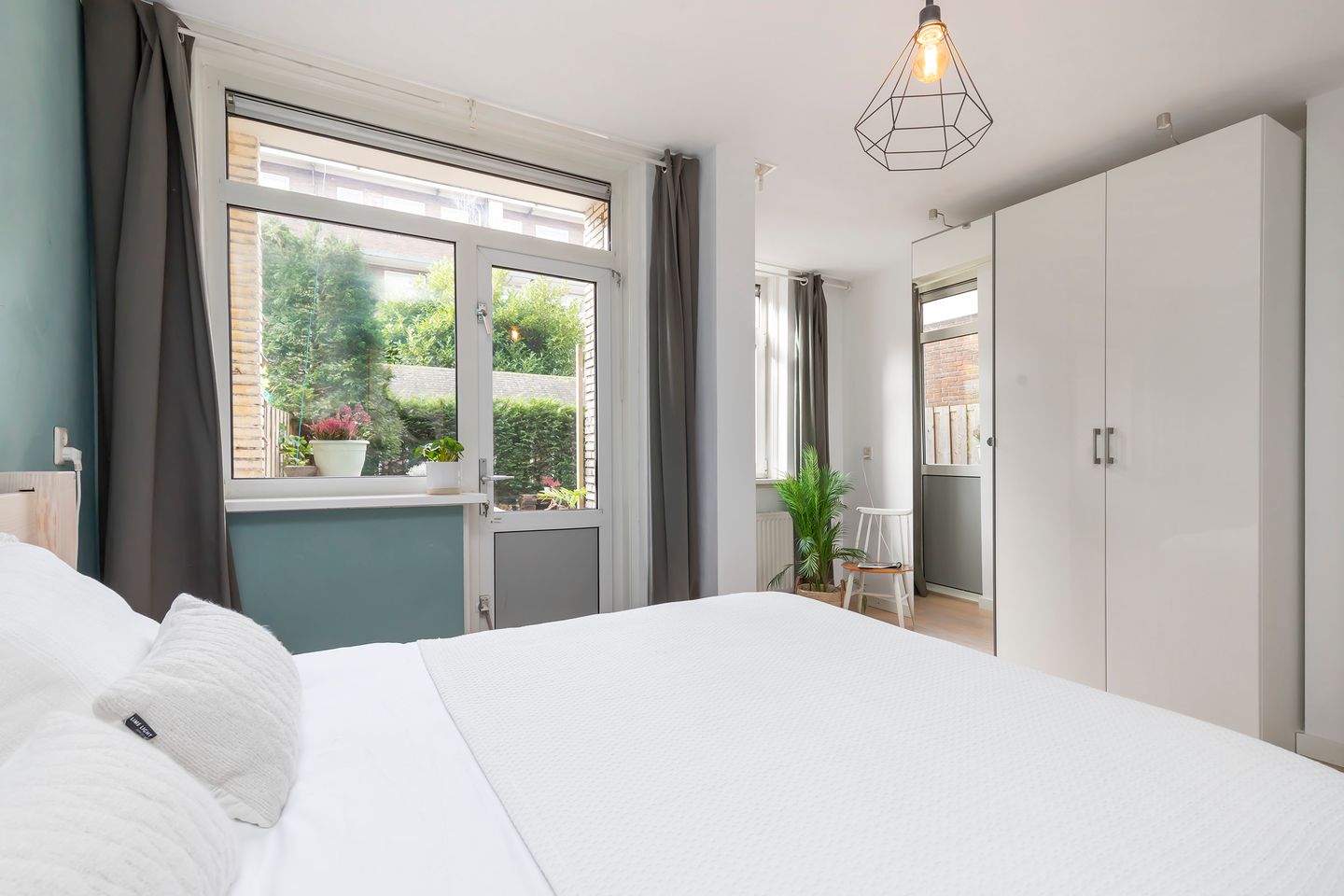 Photo 10 of Esmoreitstraat 39-HS