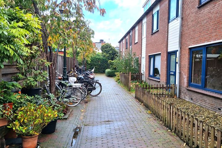 Bekijk foto 2 van Leliestraat 27