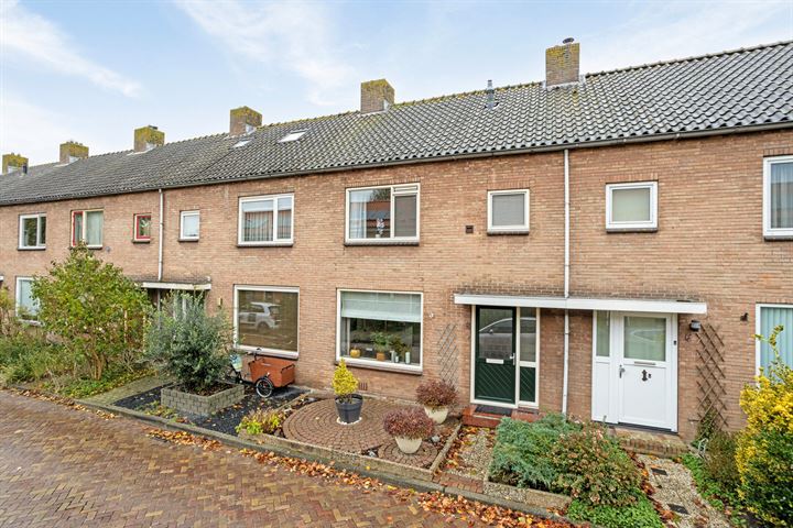 Bekijk foto 1 van Korenbloemstraat 8