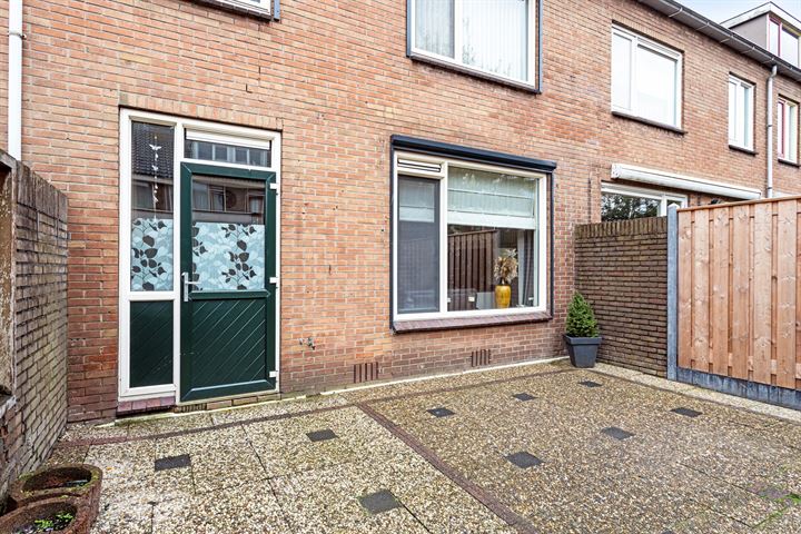 Bekijk foto 15 van Korenbloemstraat 8