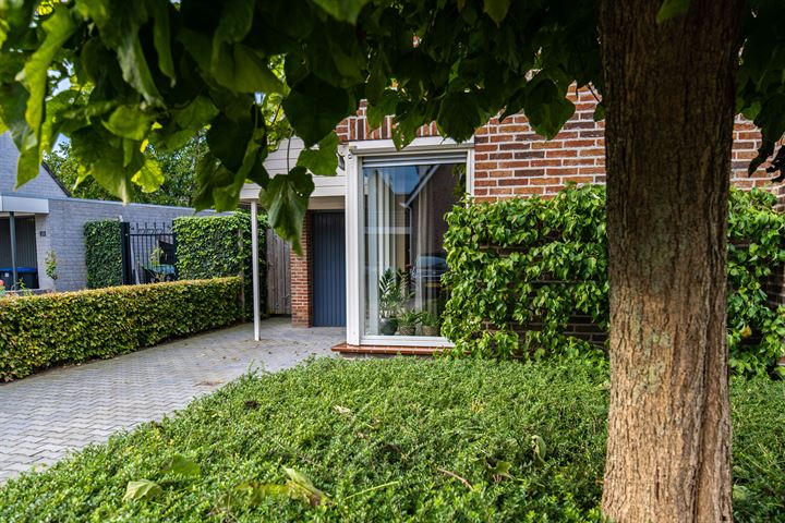 View photo 15 of Wethouder M J van den Hatertstraat 51