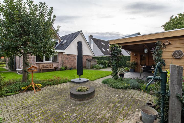 View photo 46 of Wethouder M J van den Hatertstraat 51