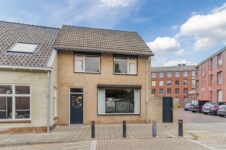 Bekijk foto 39 van Van Hogendorpstraat 3