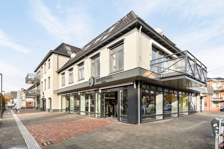 Bekijk foto 4 van Dorpsstraat 74-A