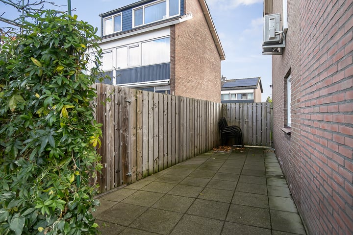 Bekijk foto 30 van Graaf Florisstraat 10