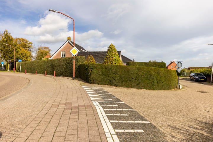 Bekijk foto 4 van Wernhoutseweg 111