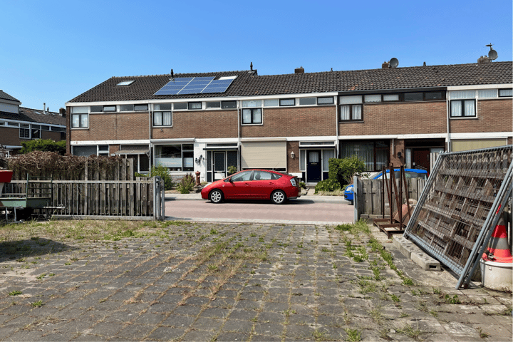 View photo 49 of Voorstraat 11