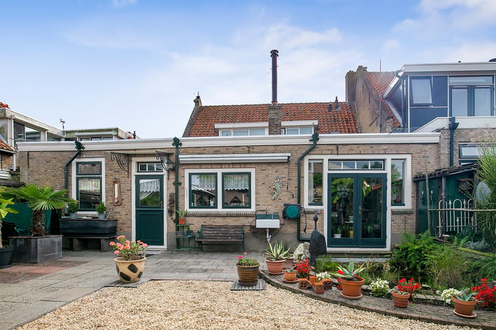 View photo 21 of Voorstraat 11