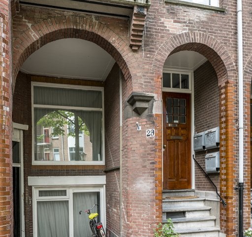 View photo 2 of Pieter Aertszstraat 29-2