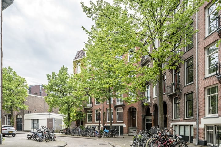 View photo 29 of Pieter Aertszstraat 29-2