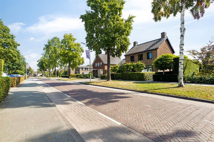 Bekijk foto 2 van Burgemeester Manderslaan 68