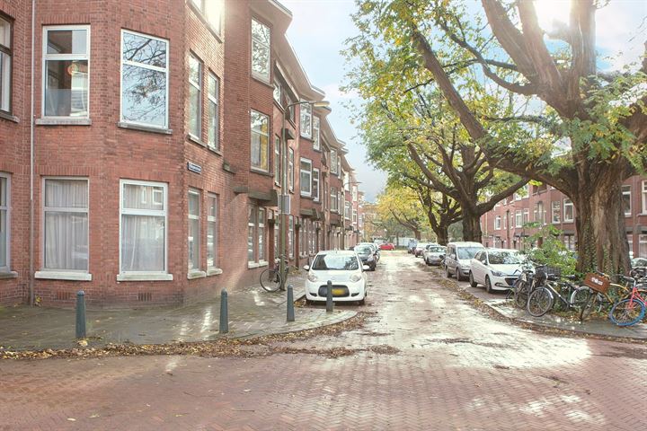 Bekijk foto 2 van Vliegwielstraat 2