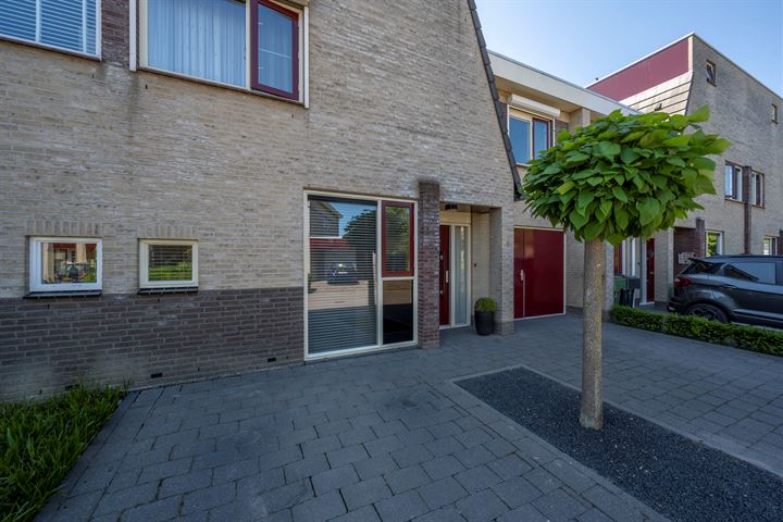 Bekijk foto 37 van Van Gaesbeekstraat 21