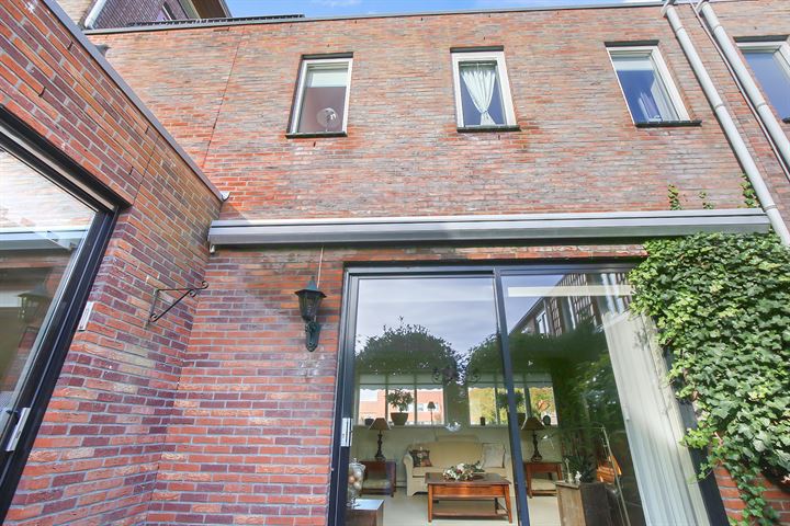 View photo 24 of J M van der Meystraat 62