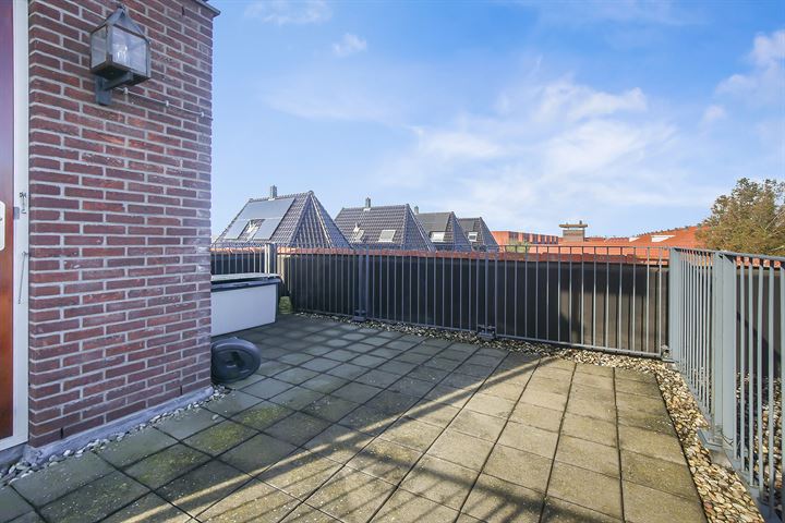 View photo 27 of J M van der Meystraat 62