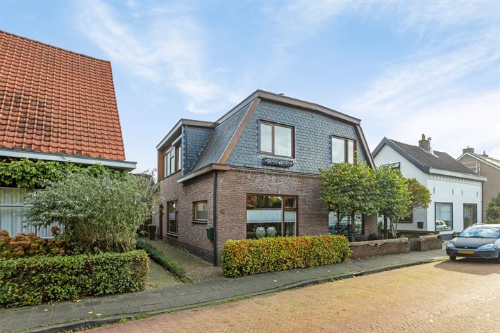 Bekijk foto 1 van IJsselstraat 111