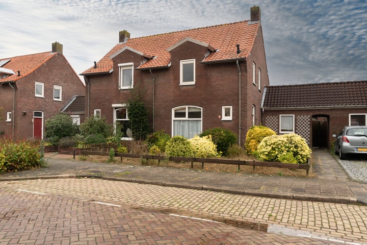 Bekijk foto 1 van Jan van Brabantstraat 6