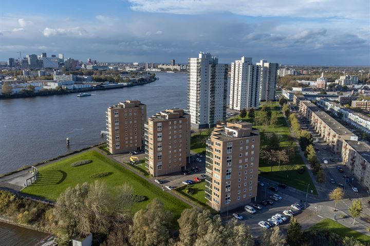 Bekijk foto 1 van Buitenbassinweg 629