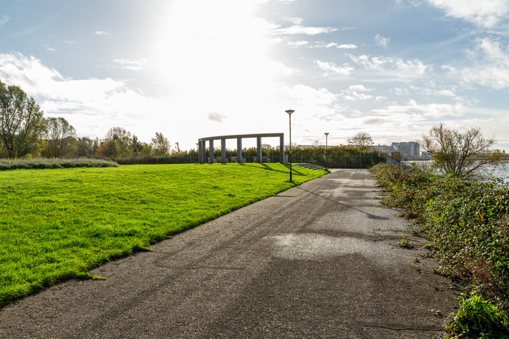 Bekijk foto 32 van Buitenbassinweg 629