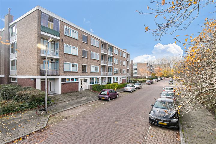 Bekijk foto 36 van Storklaan 15