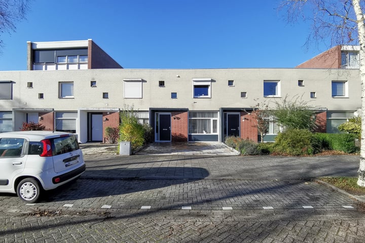 View photo 33 of Oosterbeekstraat 51