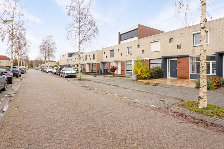 View photo 45 of Oosterbeekstraat 51