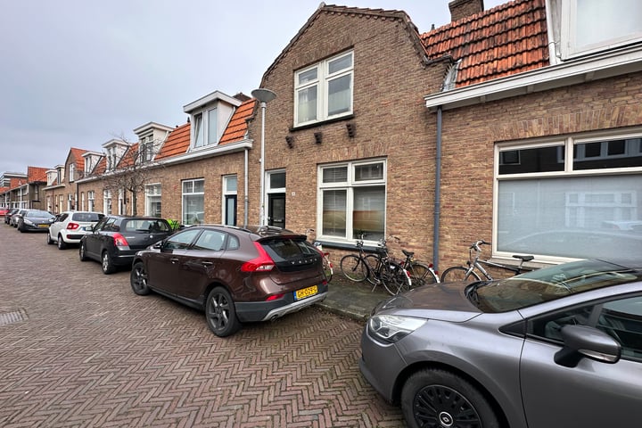 View photo 3 of Ruysdaelstraat 16