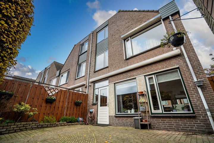 Bekijk foto 18 van Willem Alexanderstraat 30