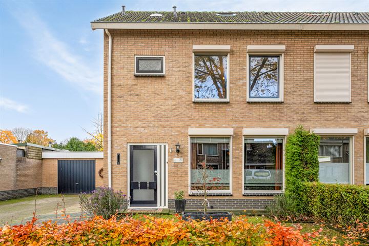 Bekijk foto 44 van Korenbloemstraat 32