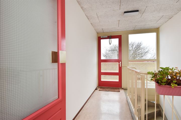 View photo 9 of Donker Curtiusstraat 208