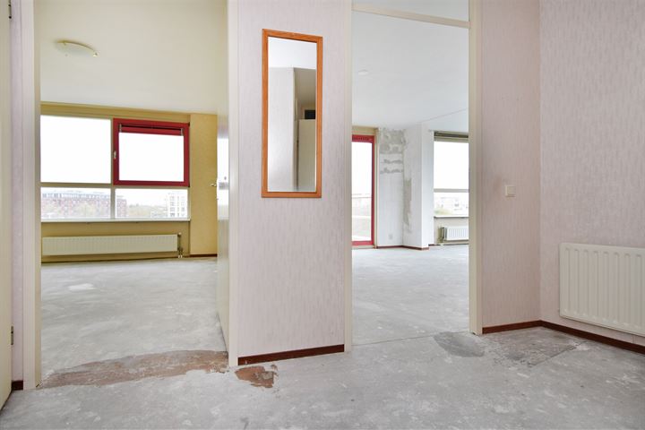 View photo 10 of Donker Curtiusstraat 208