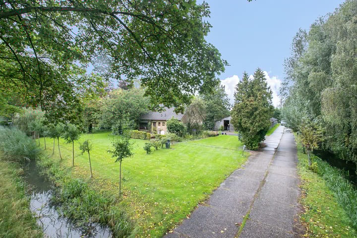 Photo 3 of Harmelerwaard 9