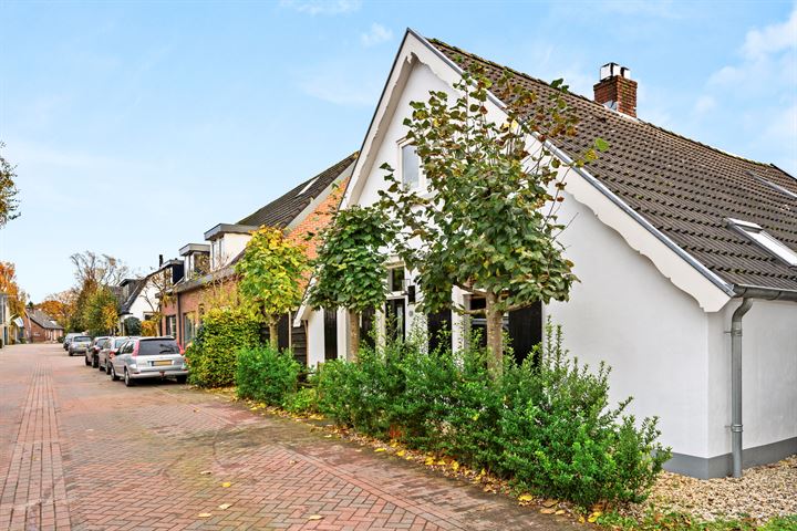 Bekijk foto 39 van Kampstraat 19