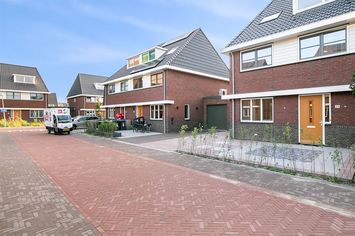 Bekijk foto 6 van Abdis Heilwichstraat 29