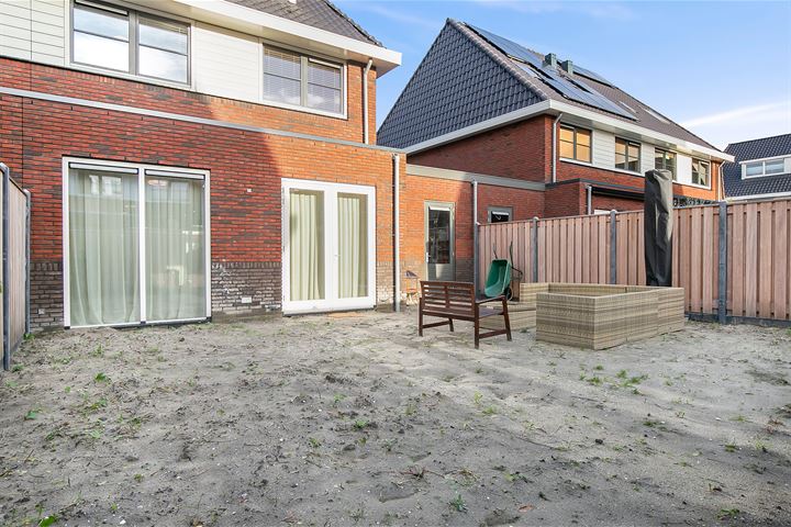 Bekijk foto 37 van Abdis Heilwichstraat 29